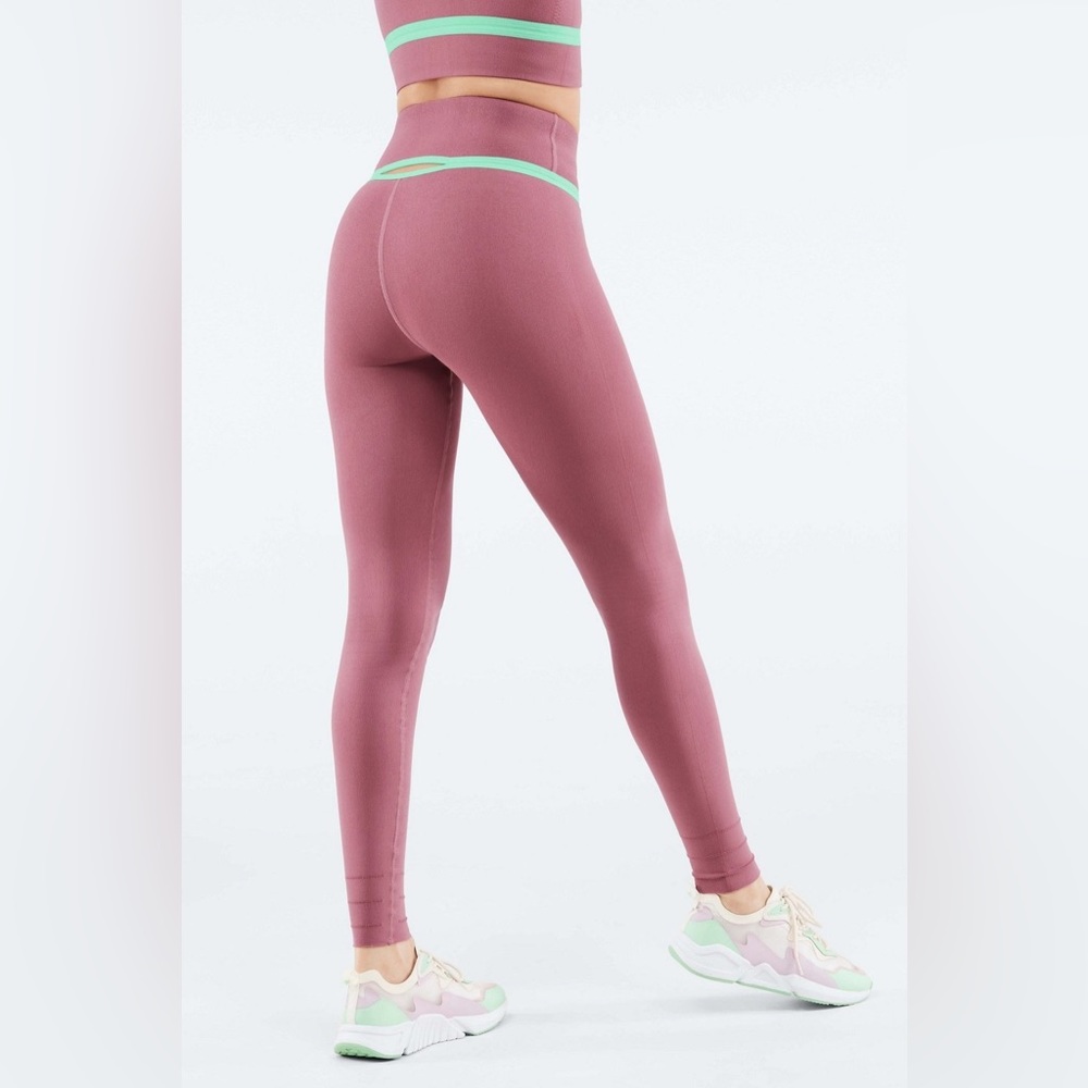Sculptknit By Fabletics Women's Workout Compression Leggings Size L NWT